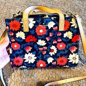 Floral kate spade purse, used once.